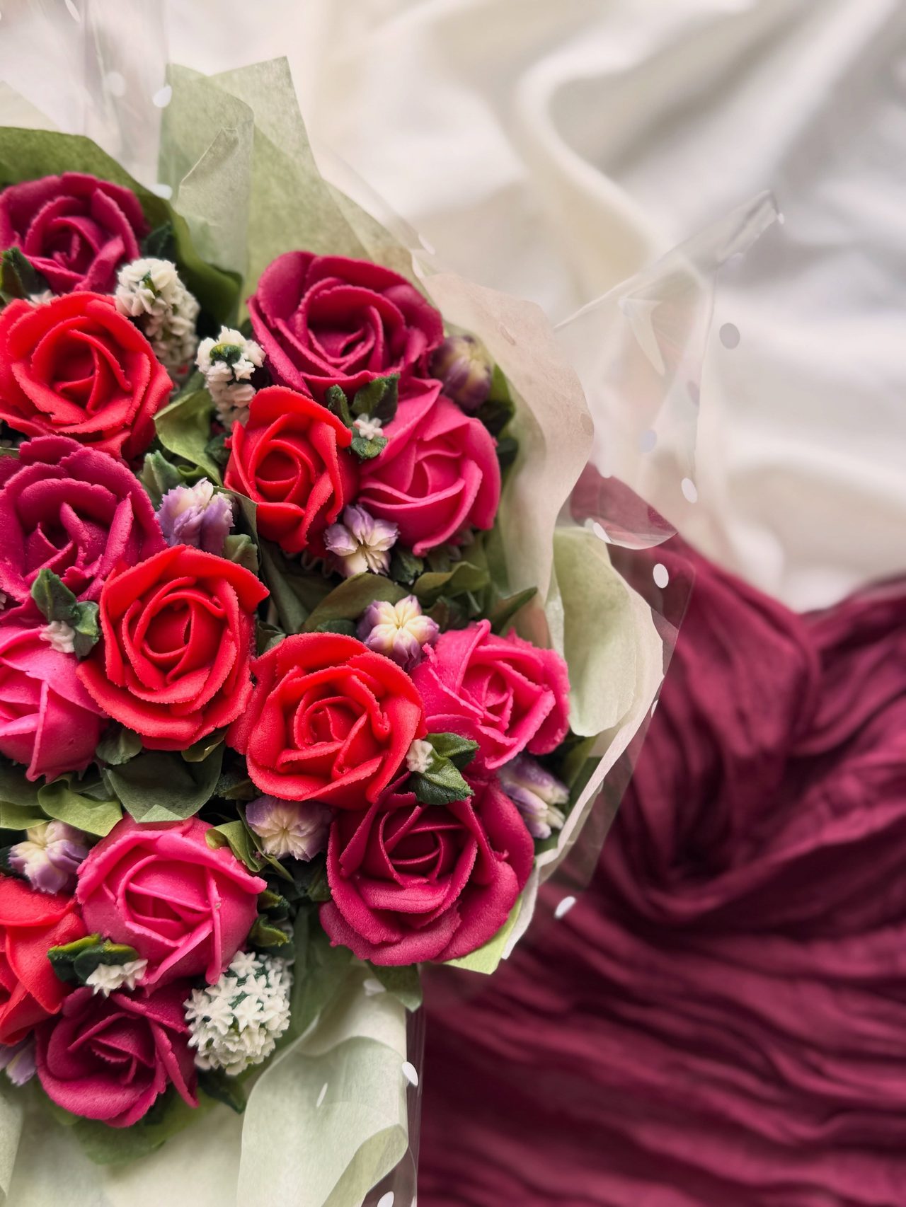 Red rose cupcake bouquet by Cake Blooms