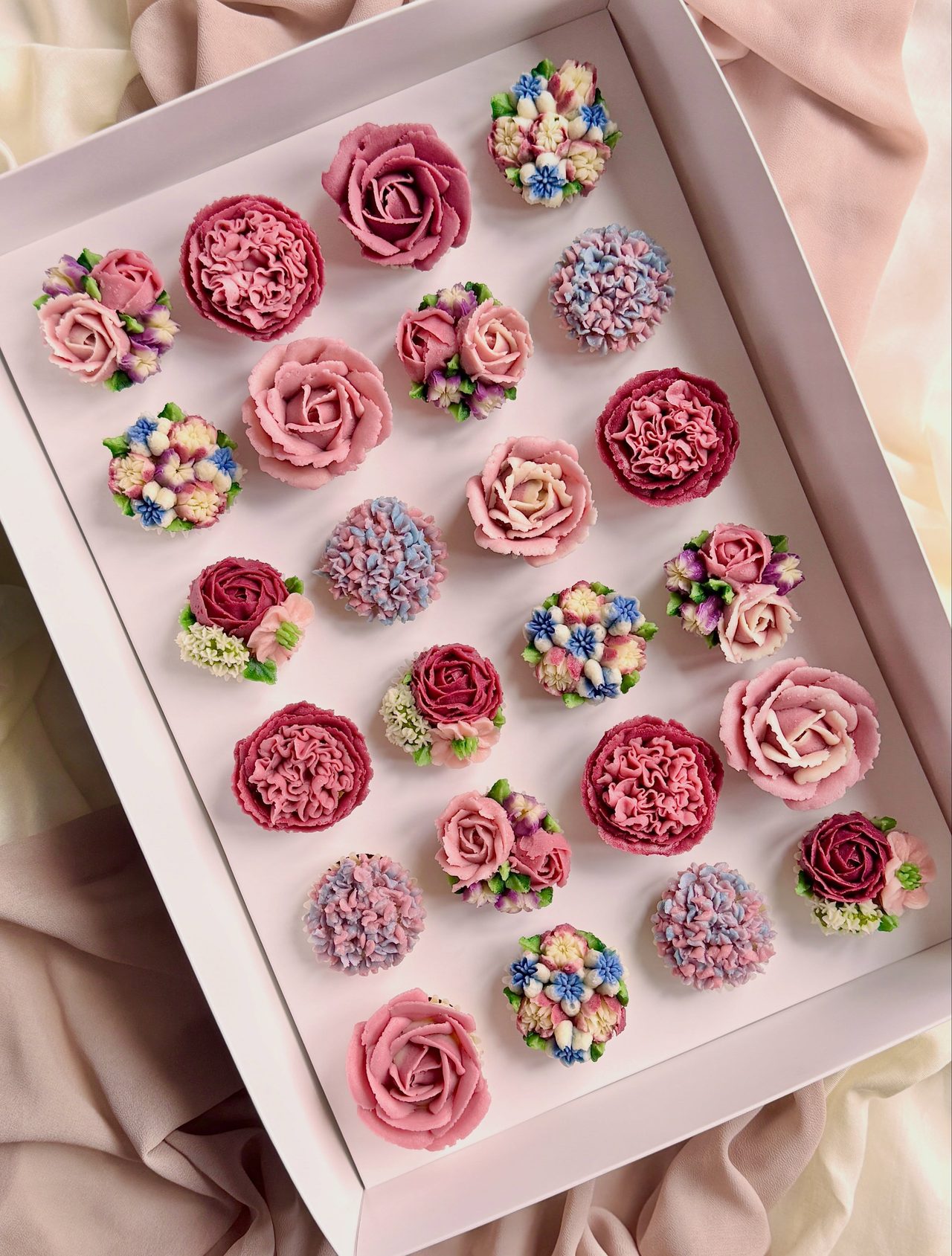 Botanical cupcake box